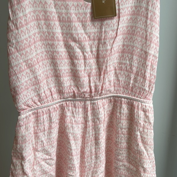 NEW WITH TAGS MIAMI PINK LACE ROMPER SIZE SMALL - Picture 3 of 5